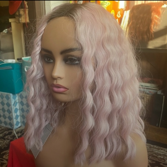 Cute realistic Blush pink lace front wig - Picture 6 of 12